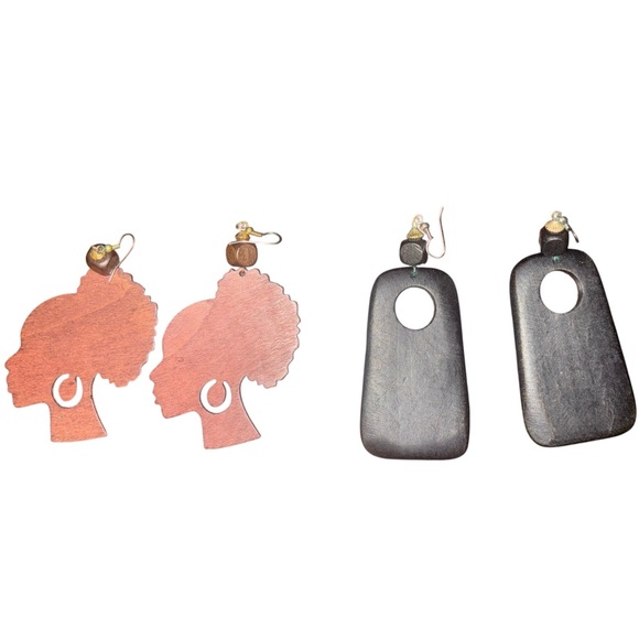 Jewelry - 2pcs Afro-Design Wood Earrings